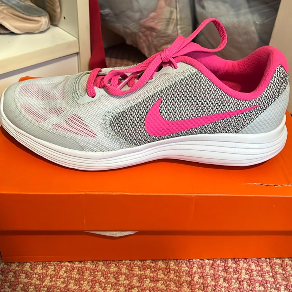 NWT Nike Revolution Women’s Size 5.5